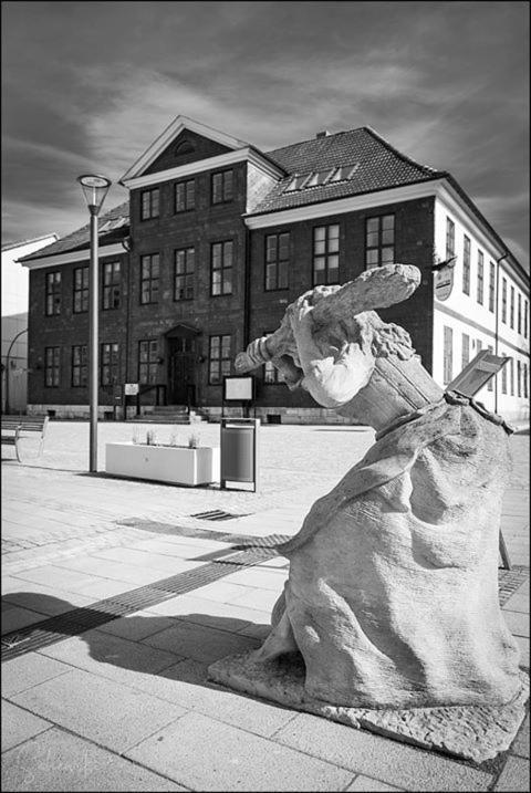 Markt Eins Gaestezimmer Schoppenstedt Bagian luar foto