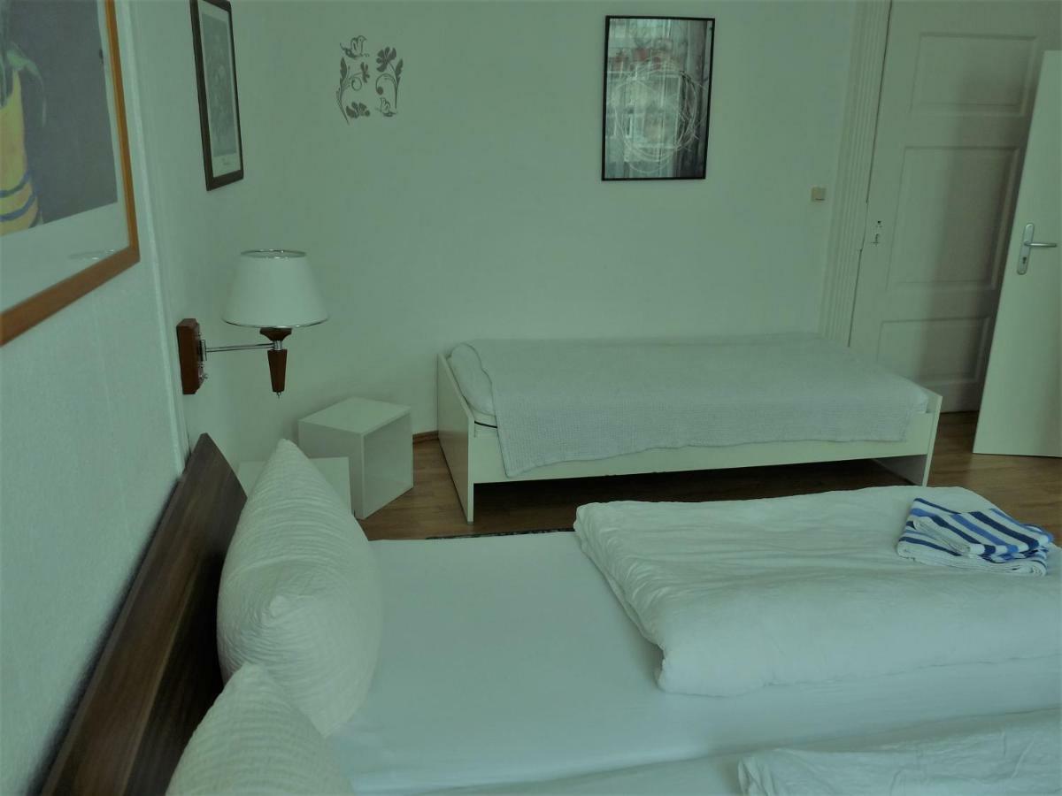 Markt Eins Gaestezimmer Schoppenstedt Bagian luar foto