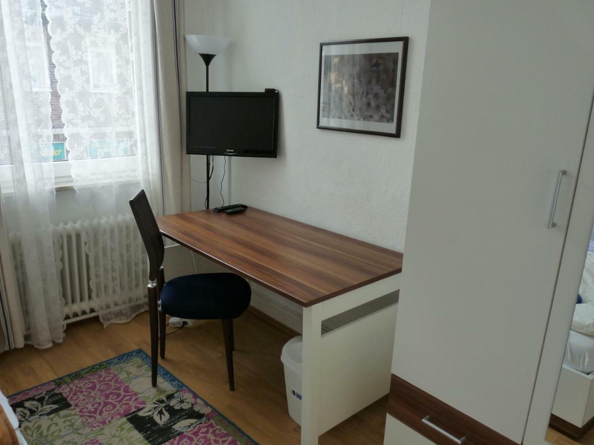 Markt Eins Gaestezimmer Schoppenstedt Bagian luar foto